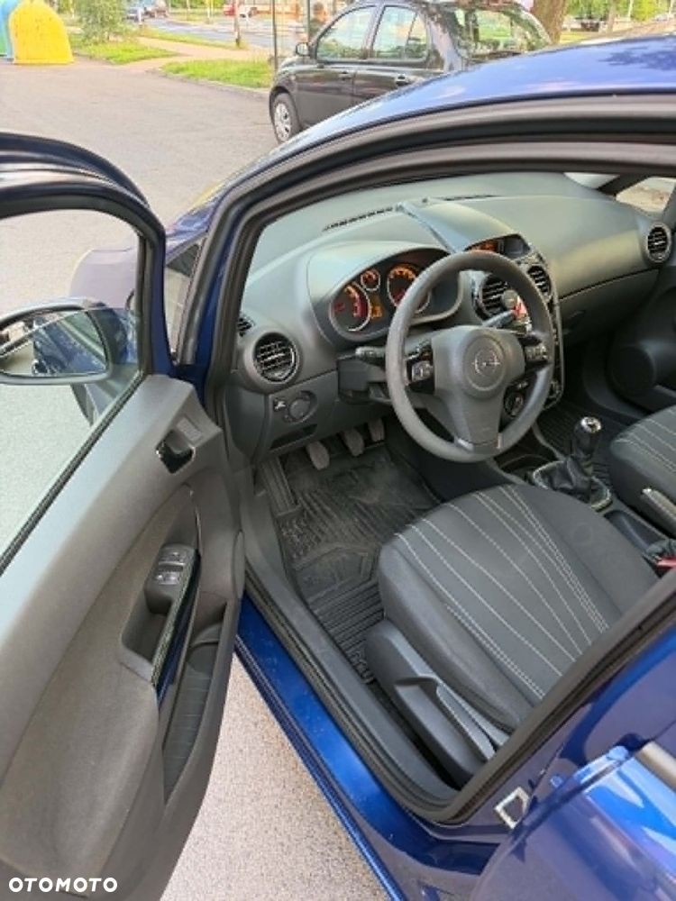 Opel Corsa 1.2 16V Enjoy - 10