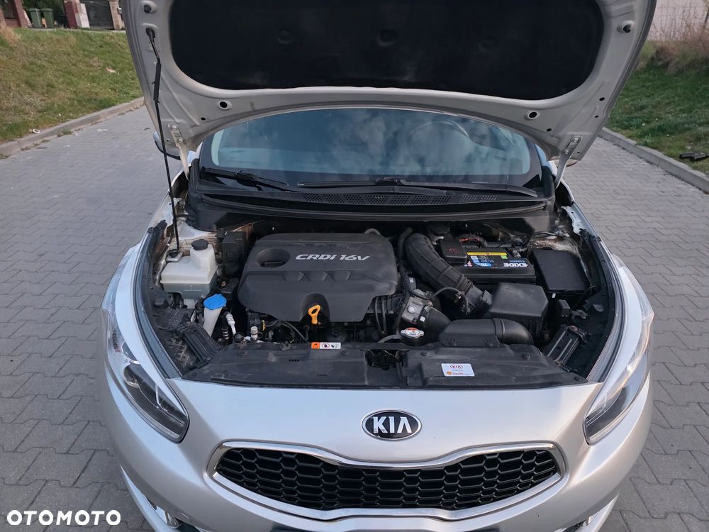 Kia Ceed - 11
