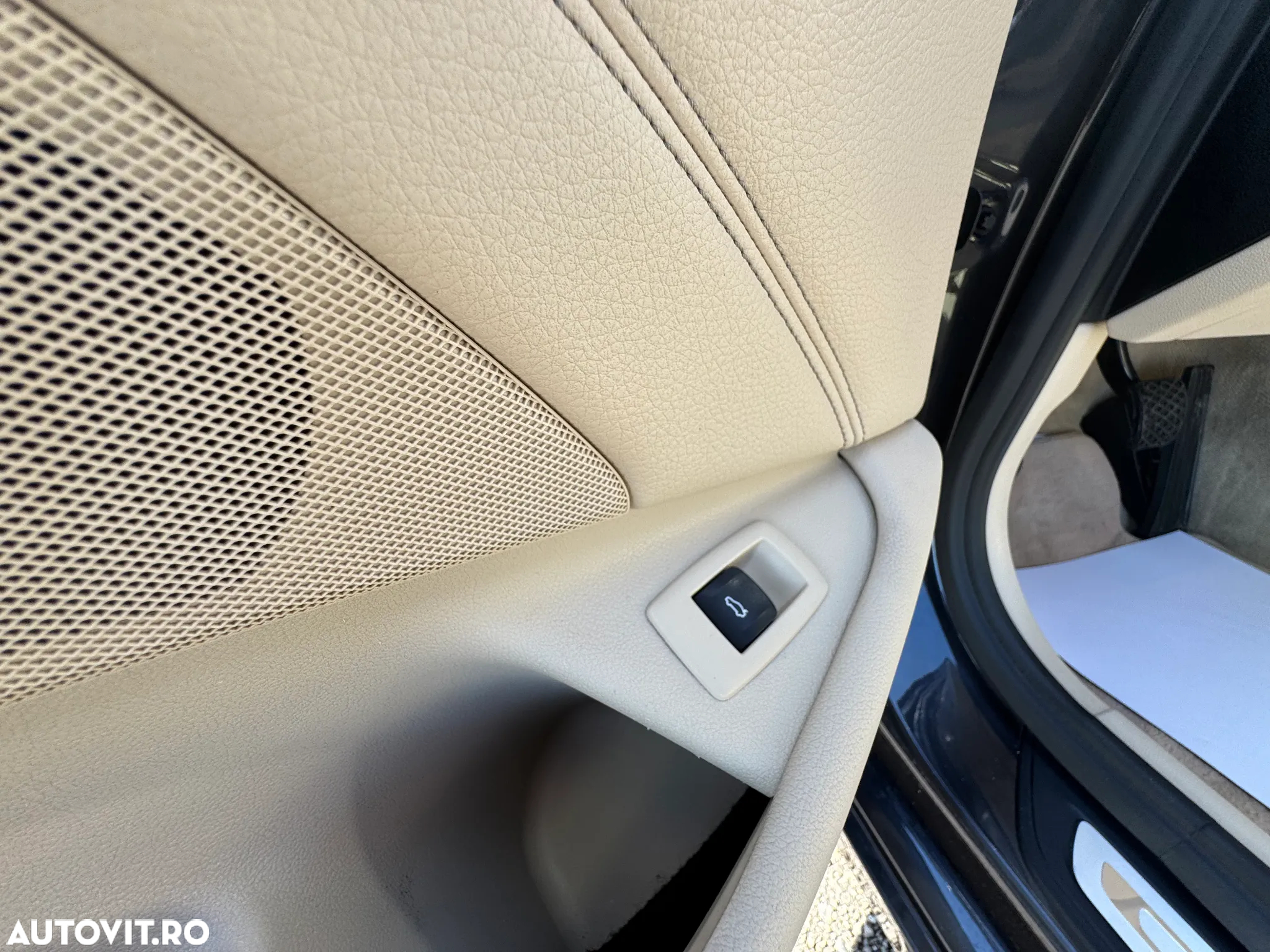 BMW Seria 5 520d xDrive AT - 12