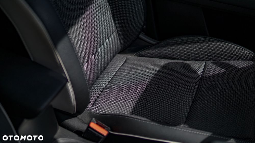 Renault Captur ver-1-0-tce-intens - 12