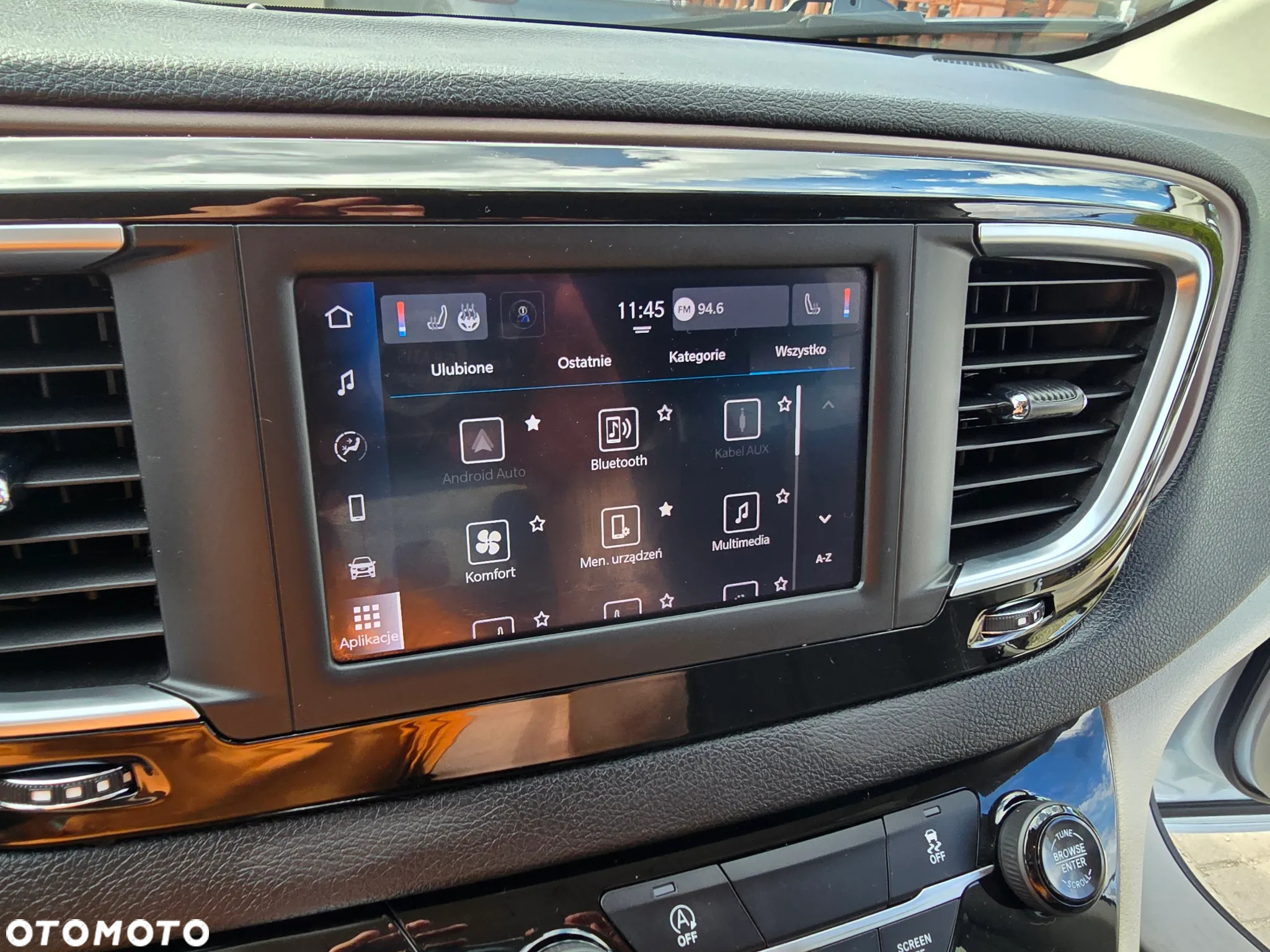 Chrysler Pacifica - 34