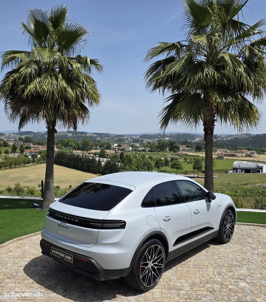 Porsche Macan Electric 4S - 11