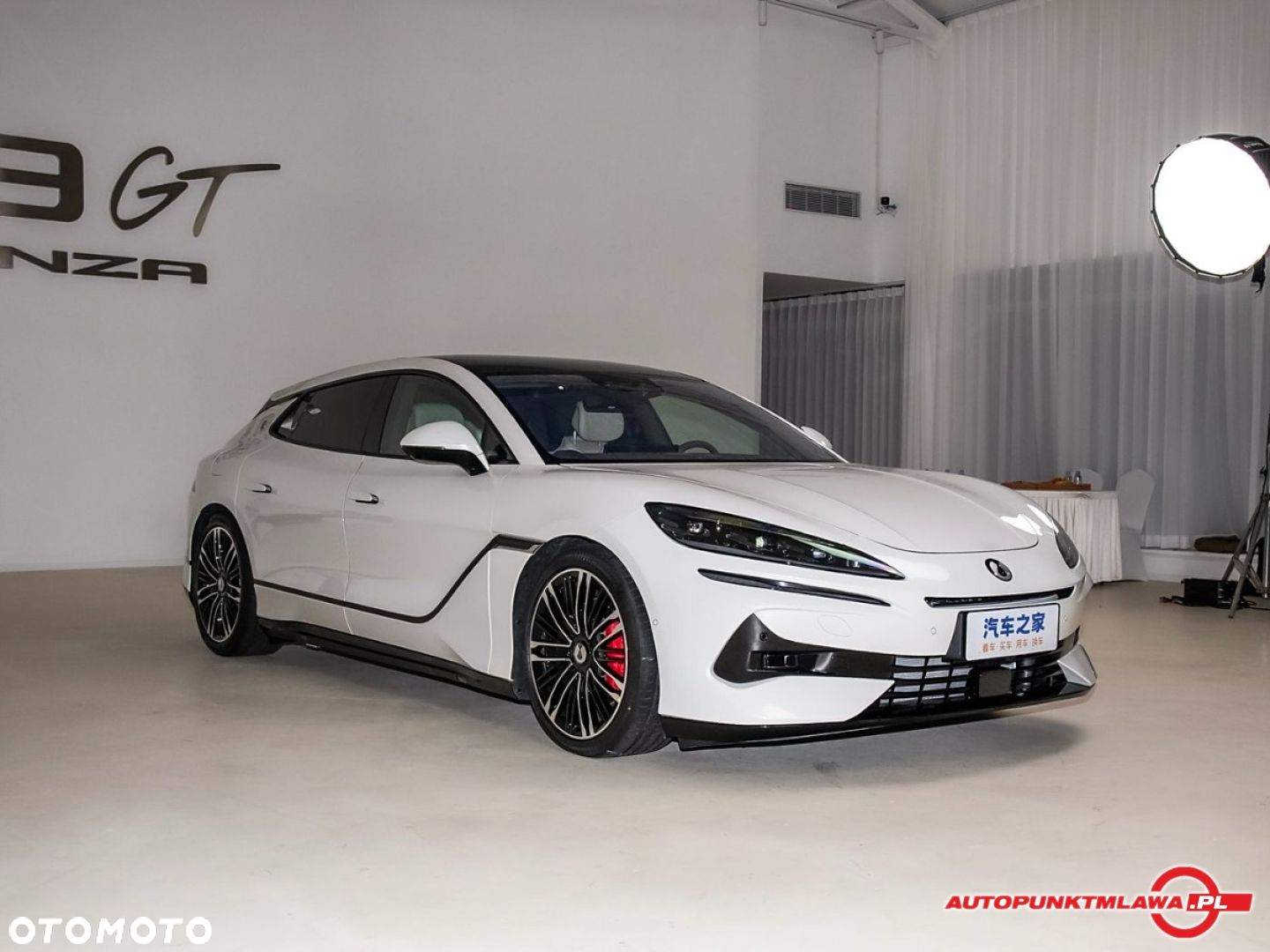 Denza Z9 GT - 4