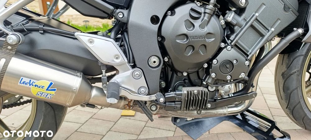 Yamaha FZ - 26