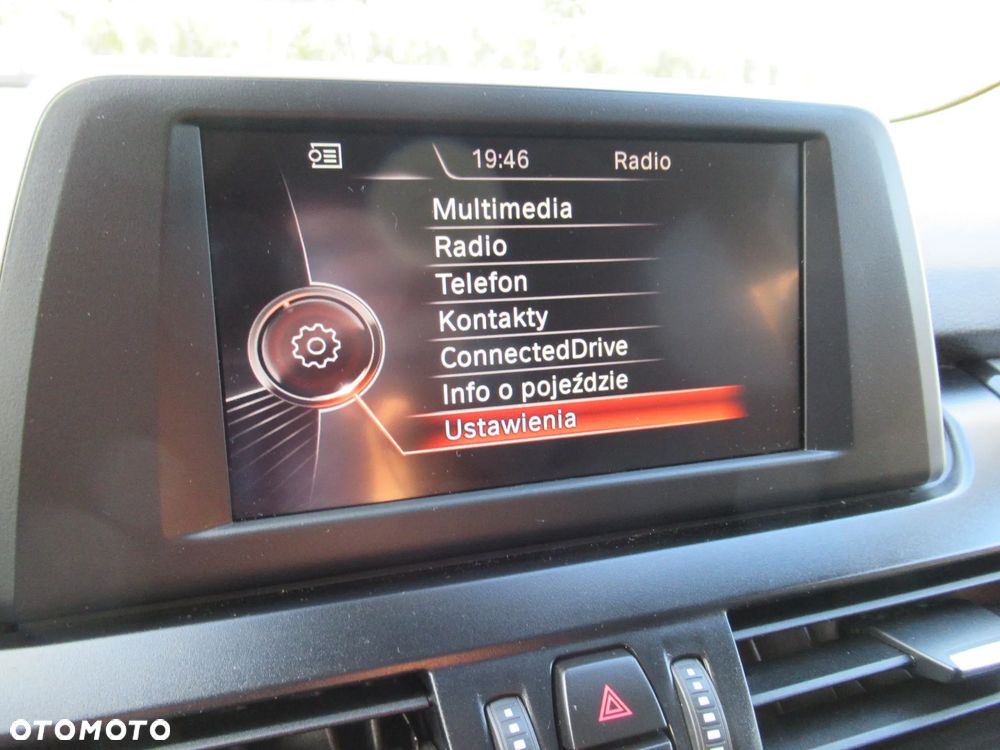BMW Seria 2 218i - 12