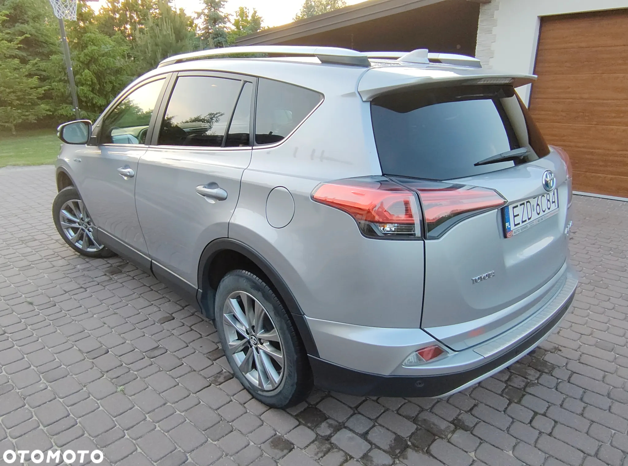 Toyota RAV4 Hybrid Premium 4x2 - 8