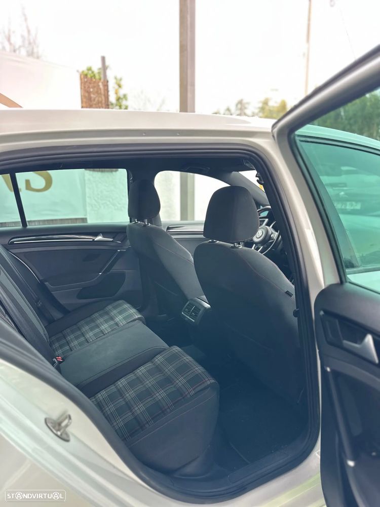 VW Golf 2.0 TSi GTi DSG - 16