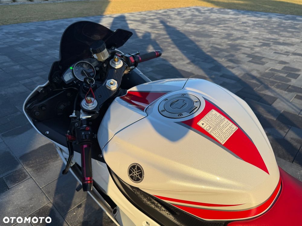 Yamaha R6 - 6