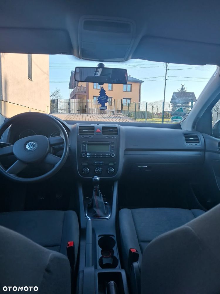 Volkswagen Golf 1.6 FSI Comfortline - 10