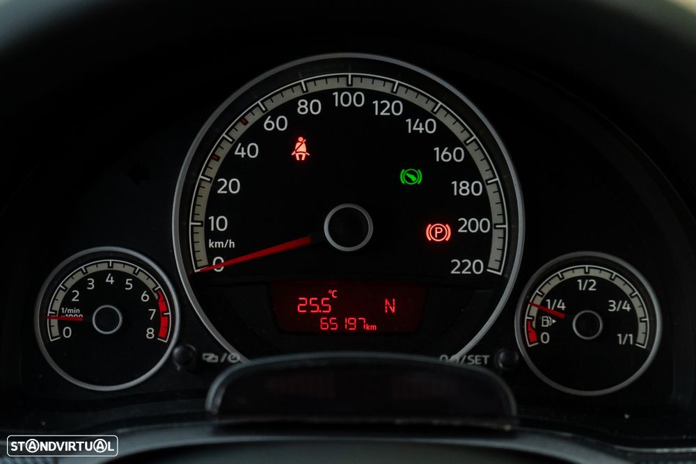 VW Up! 1.0 Move Auto - 16