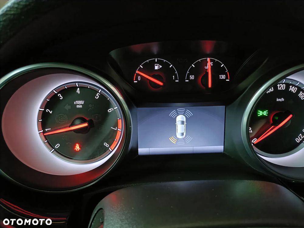 Opel Astra 1.4 Turbo Business - 26