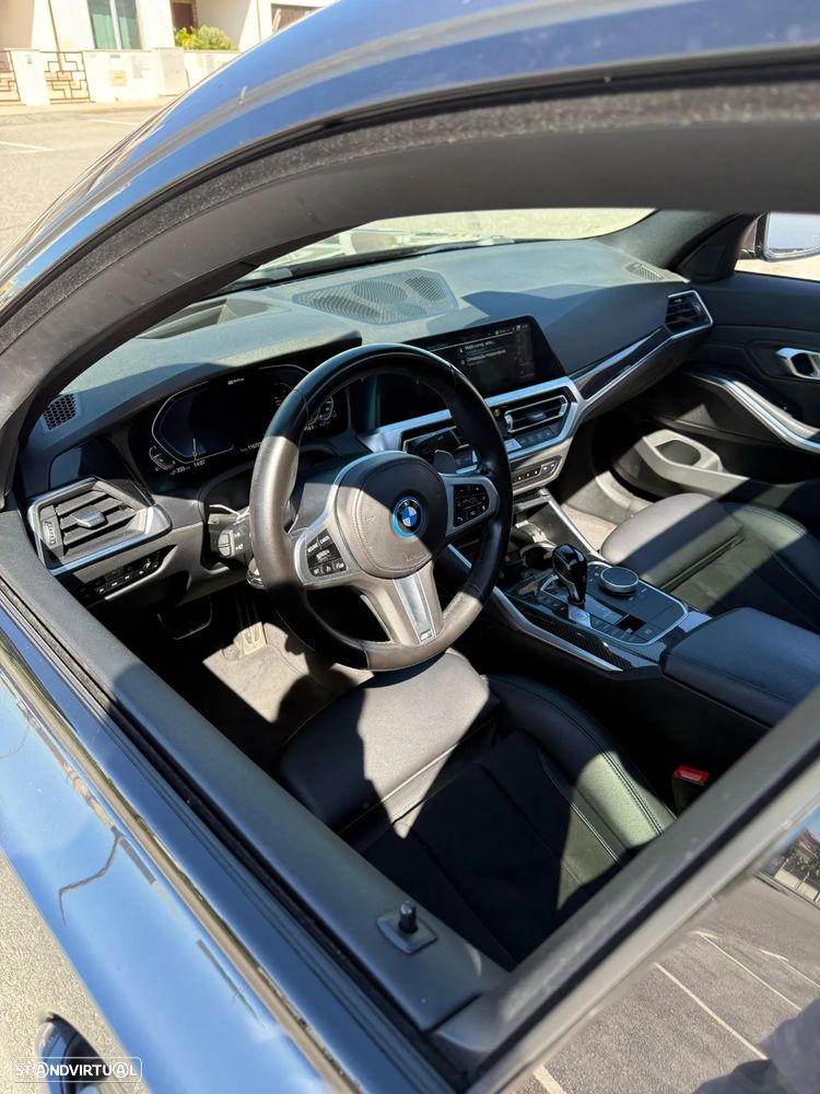 BMW 330 e Touring xDrive Aut. M Sport - 8