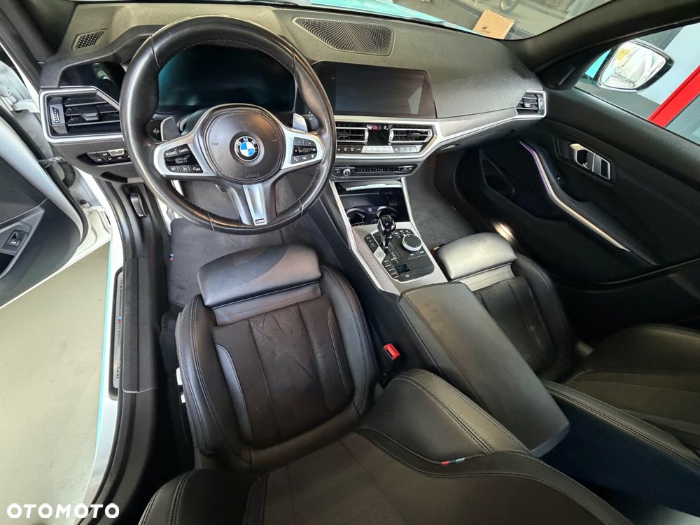 BMW Seria 3 M340i xDrive sport - 28