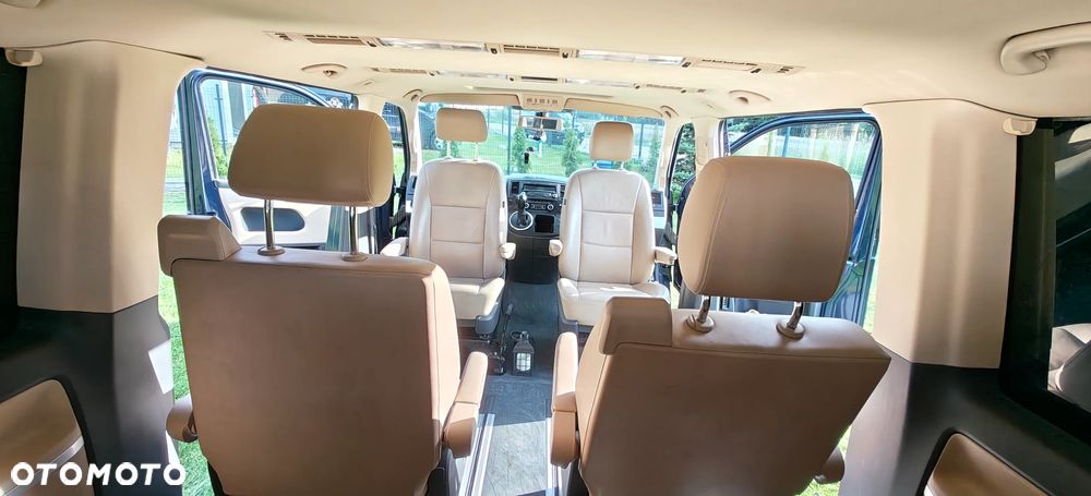 Volkswagen Multivan - 18