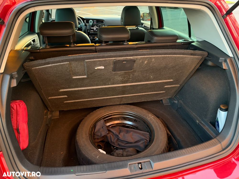Volkswagen Golf - 9