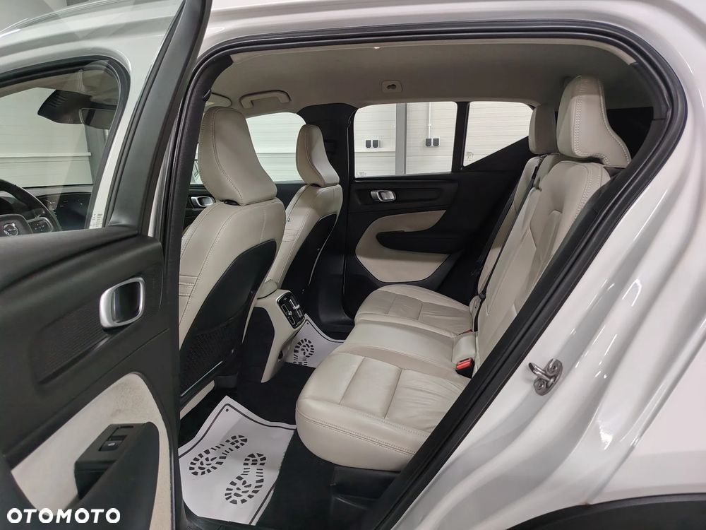 Volvo XC 40 B3 Ultimate Dark - 20