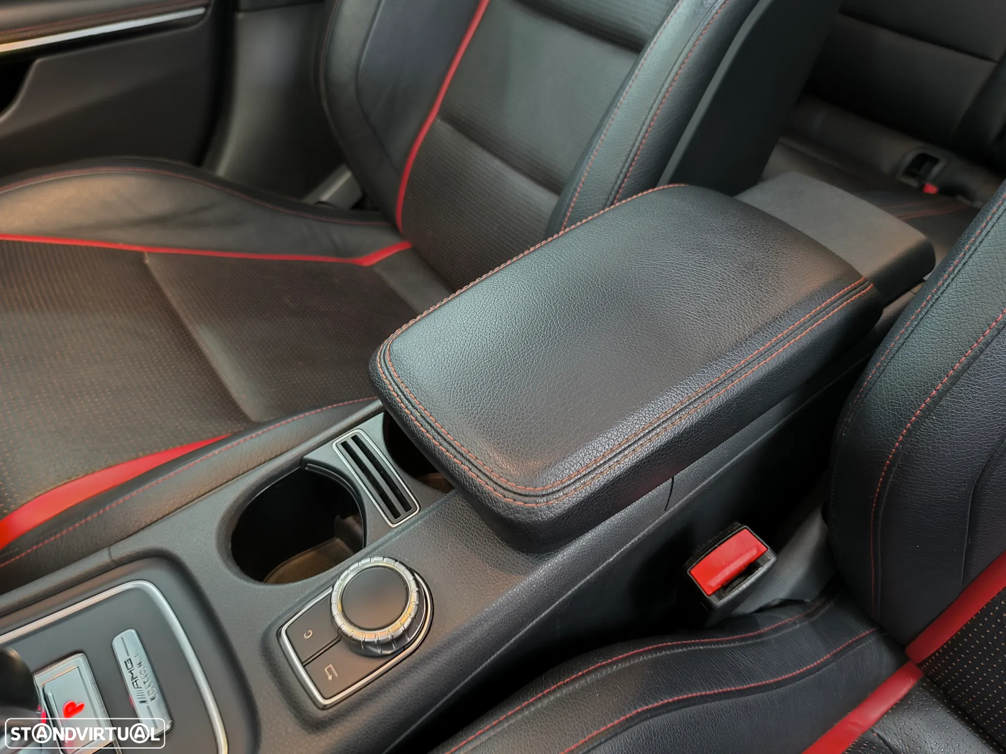 Mercedes-Benz A 45 AMG 4Matic Speedshift 7G-DCT - 44