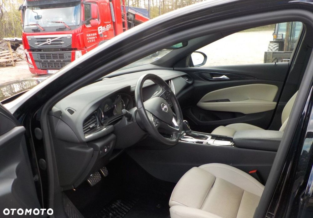 Opel Insignia - 24