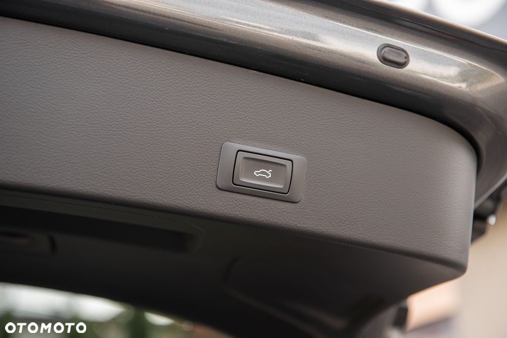 Audi A6 Avant 2.0 TDI Quattro S tronic - 37