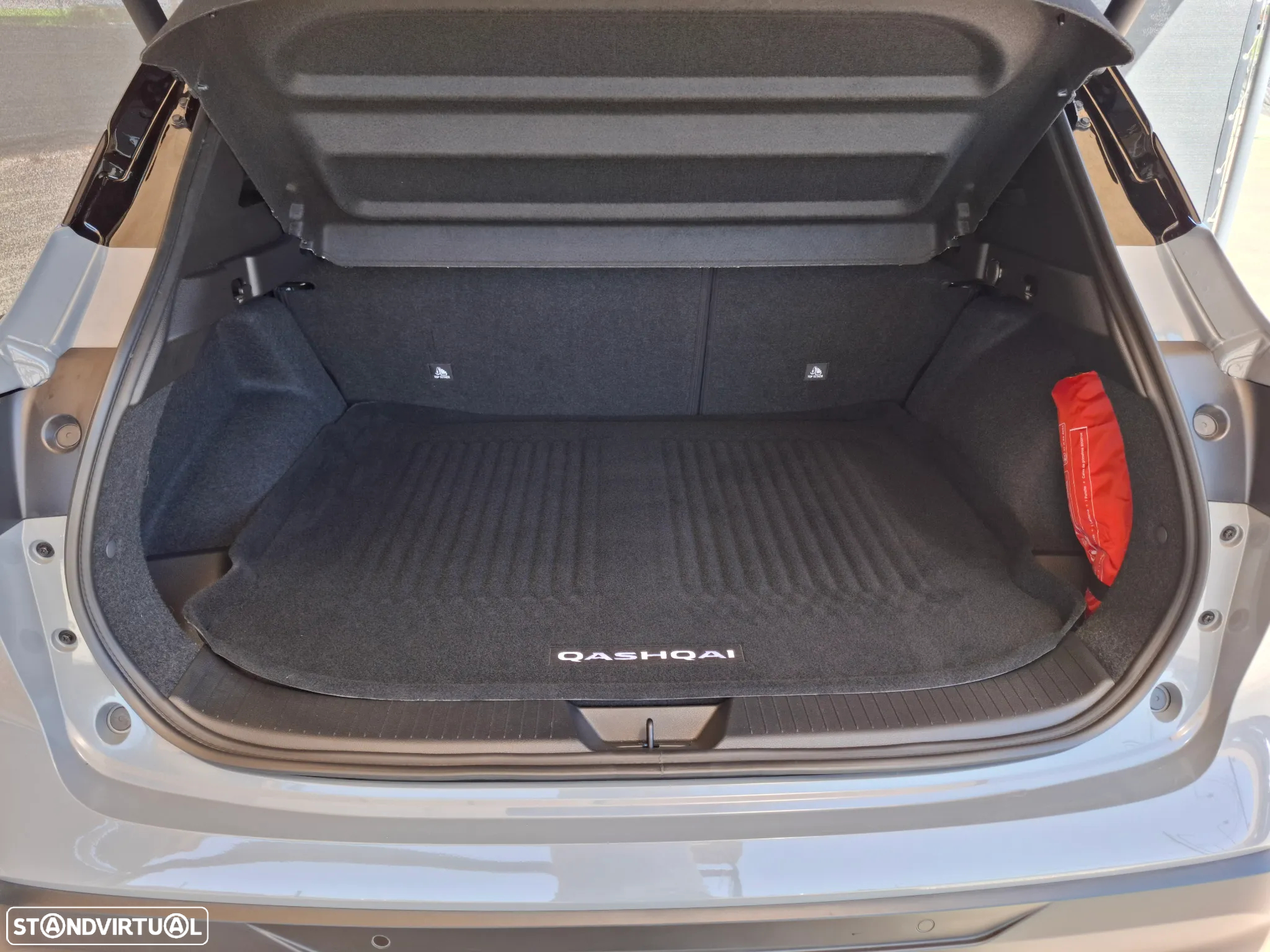 Nissan Qashqai 1.3 DIG-T Evolve + Xtronic - 20
