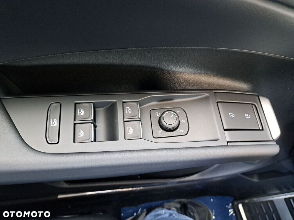 Volkswagen T-Roc - 41