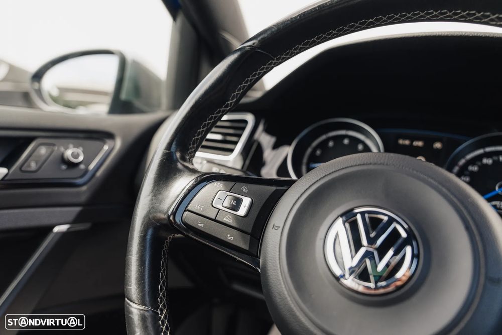 VW Golf 2.0 TSI R DSG - 23