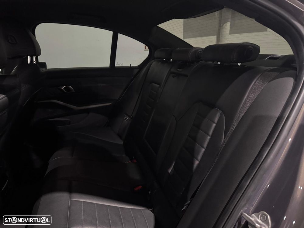BMW 330 e Pack M Auto - 12