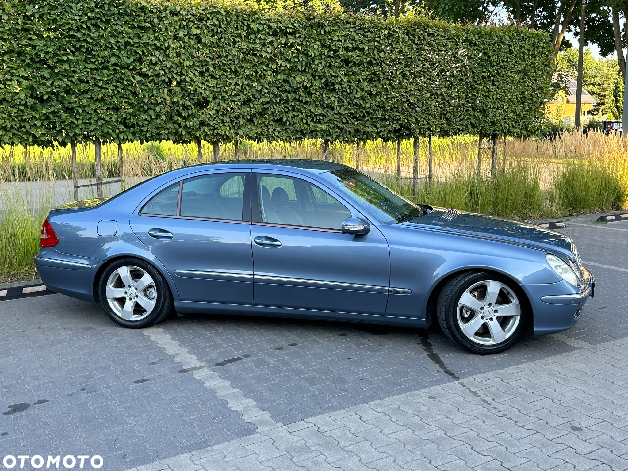 Mercedes-Benz Klasa E 320 4-Matic T Elegance - 17
