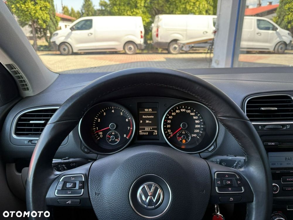 Volkswagen Golf - 24