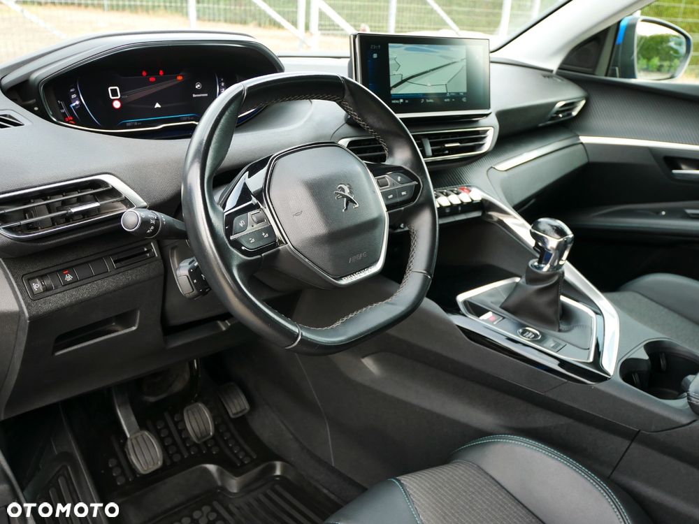 Peugeot 3008 1.5 BlueHDi Allure S&S - 12