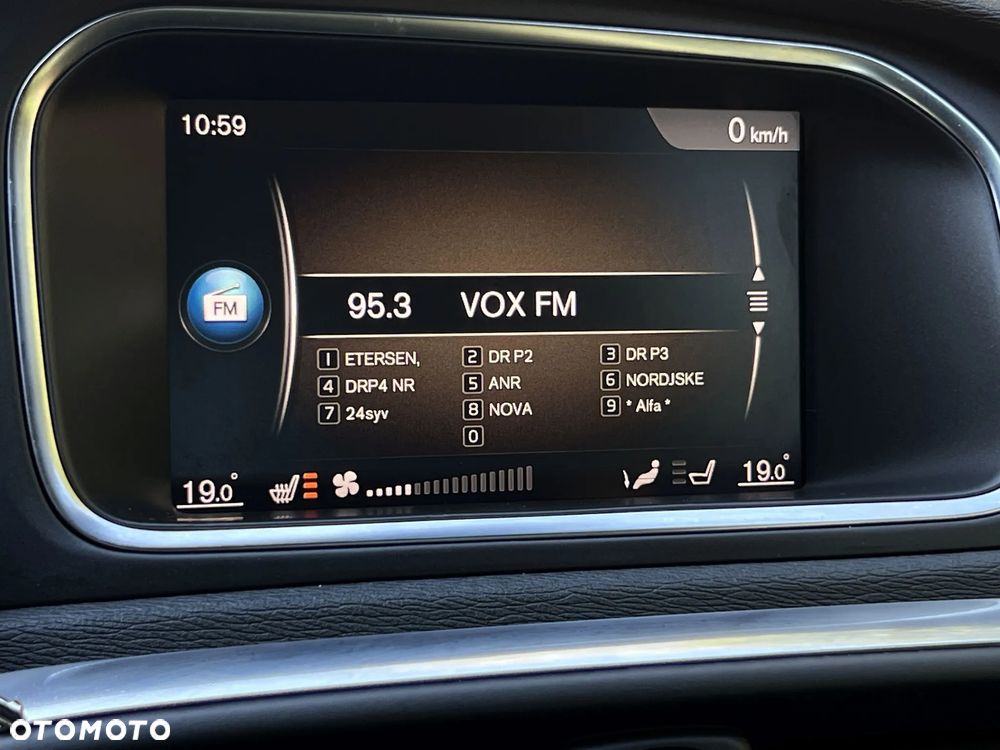 Volvo V40 Cross Country T3 Momentum - 31