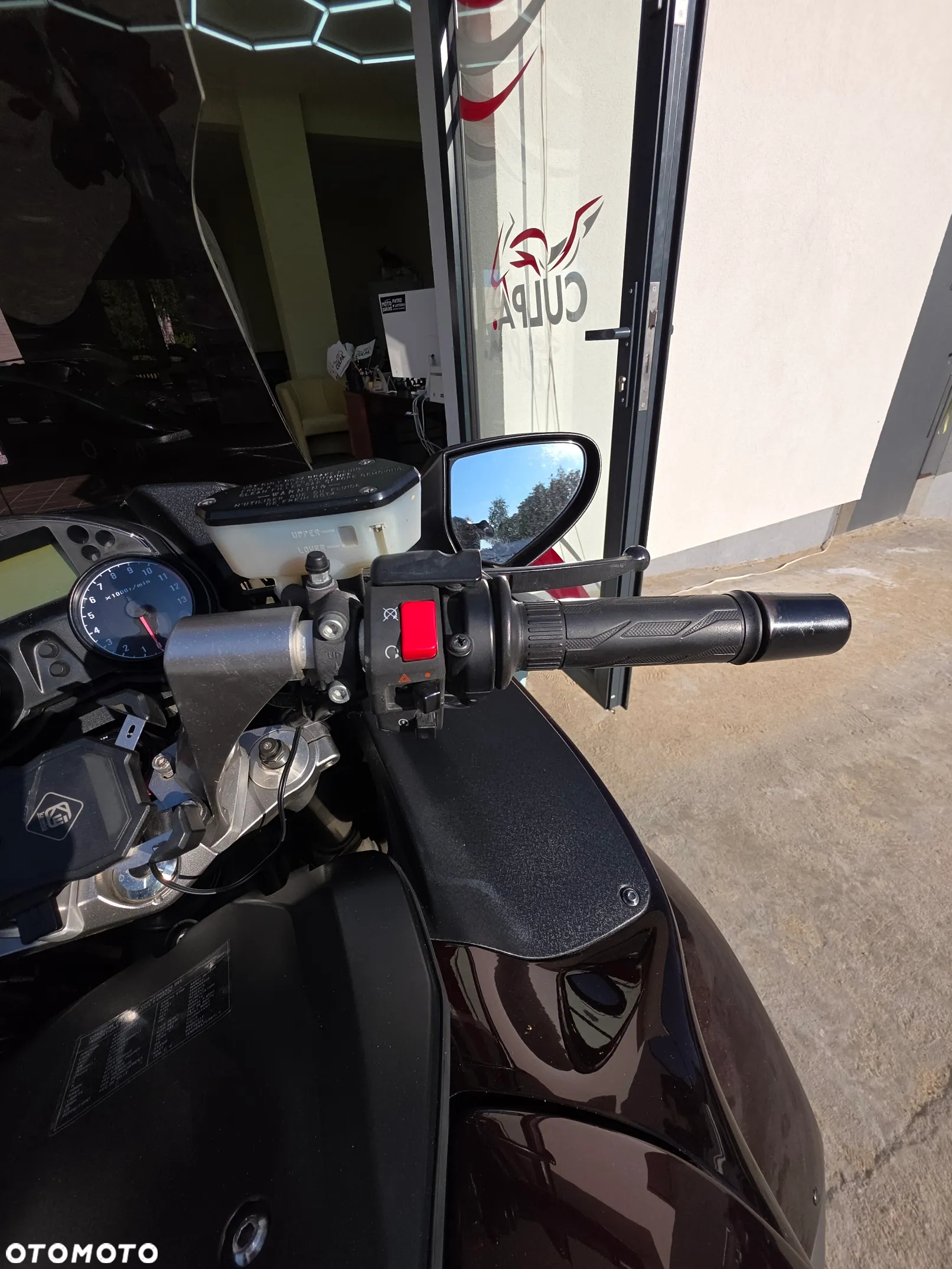 Kawasaki GTR - 9