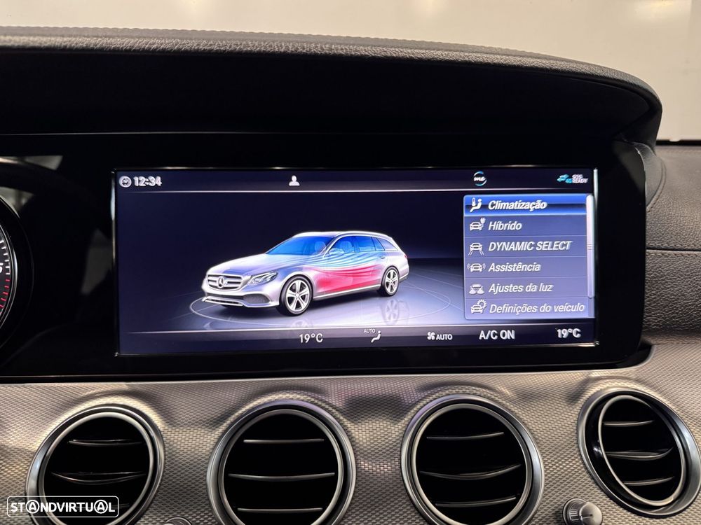 Mercedes-Benz E 300 de AMG Line - 43