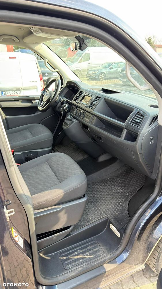 Volkswagen Caravelle - 7