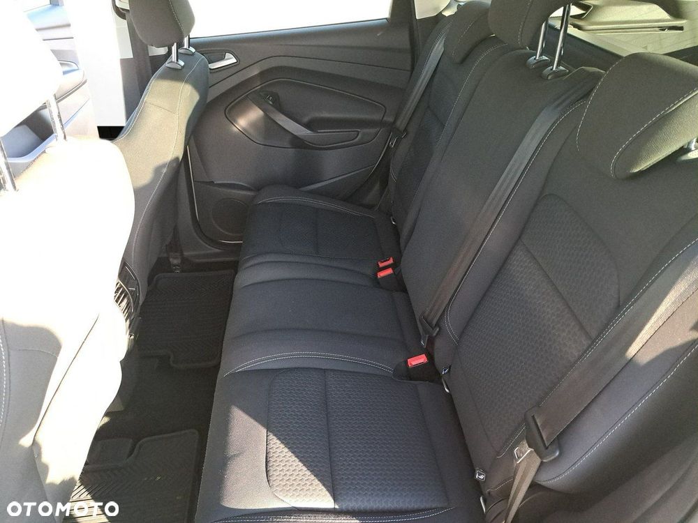 Ford Kuga - 17