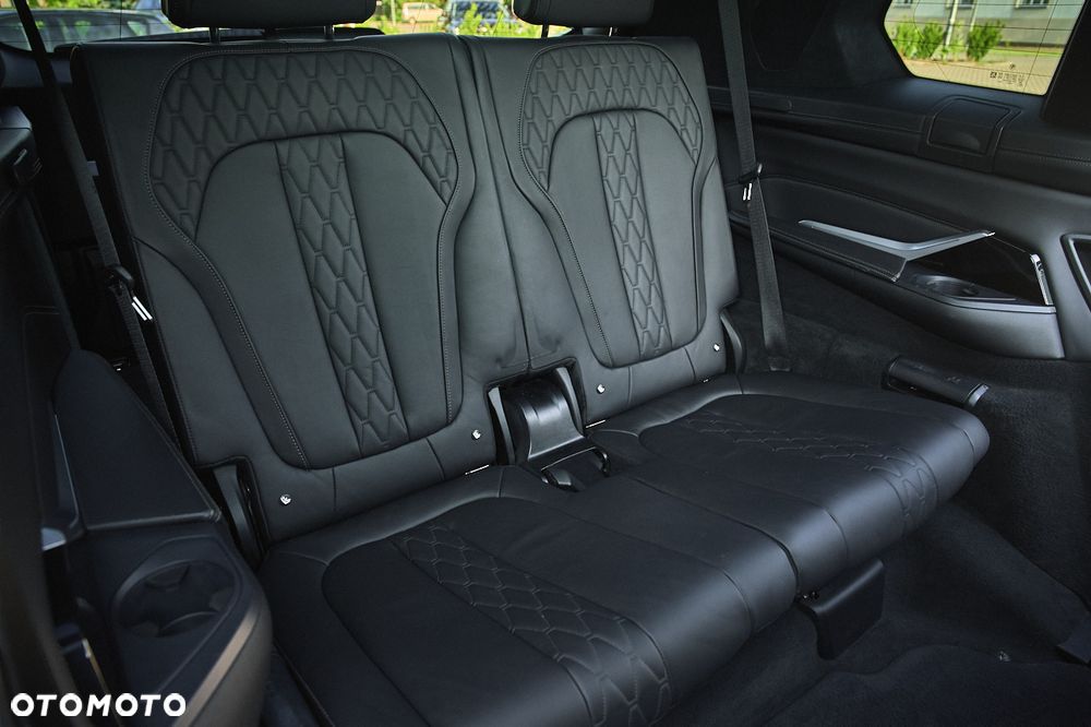 BMW X7 M50d - 29
