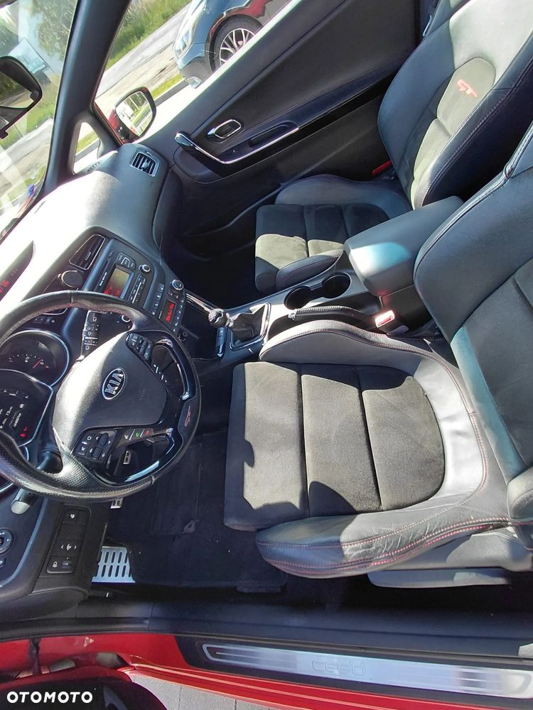 Kia Ceed 1.6 T-GDI GT L - 9
