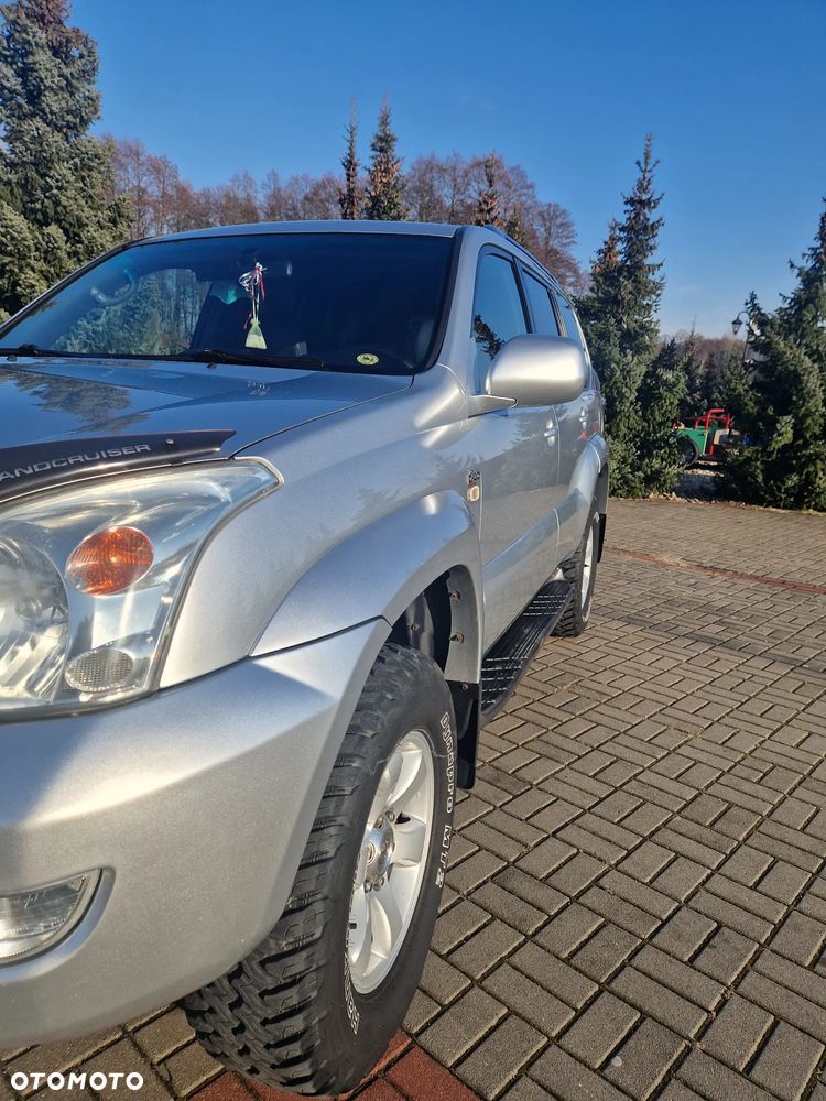 Toyota Land Cruiser - 7