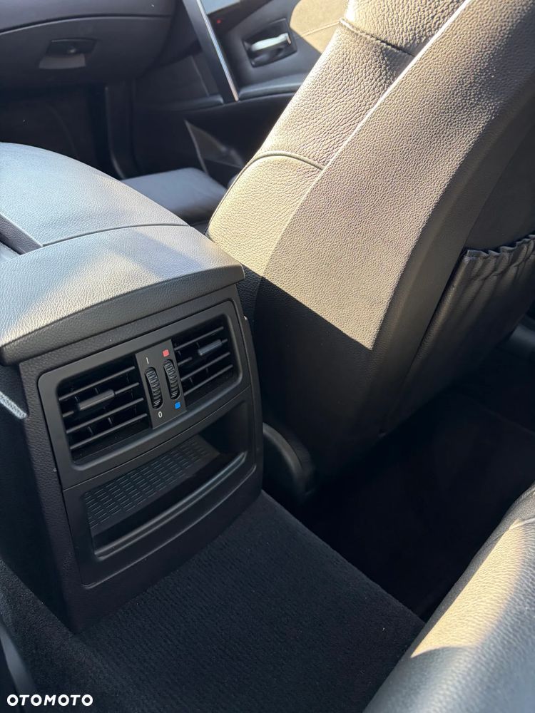 BMW Seria 5 545i - 19