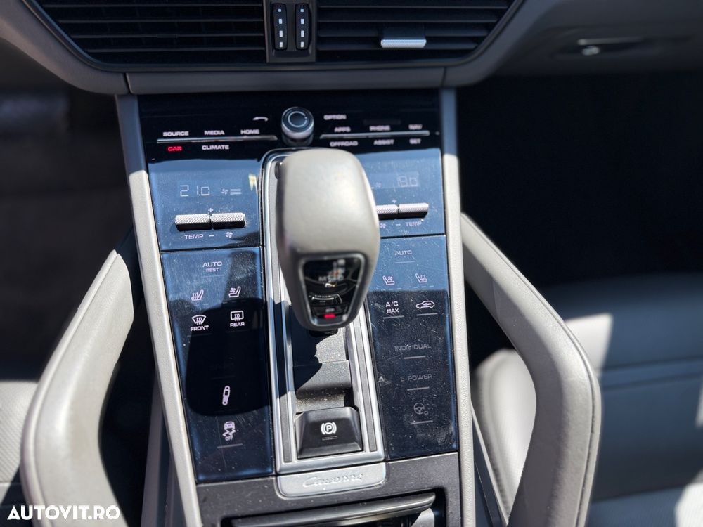 Porsche Cayenne Tiptronic S - 9