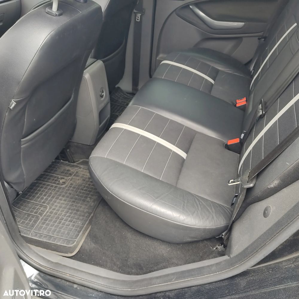 Ford Kuga 2.0 TDCi 4x4 Aut. Titanium - 8
