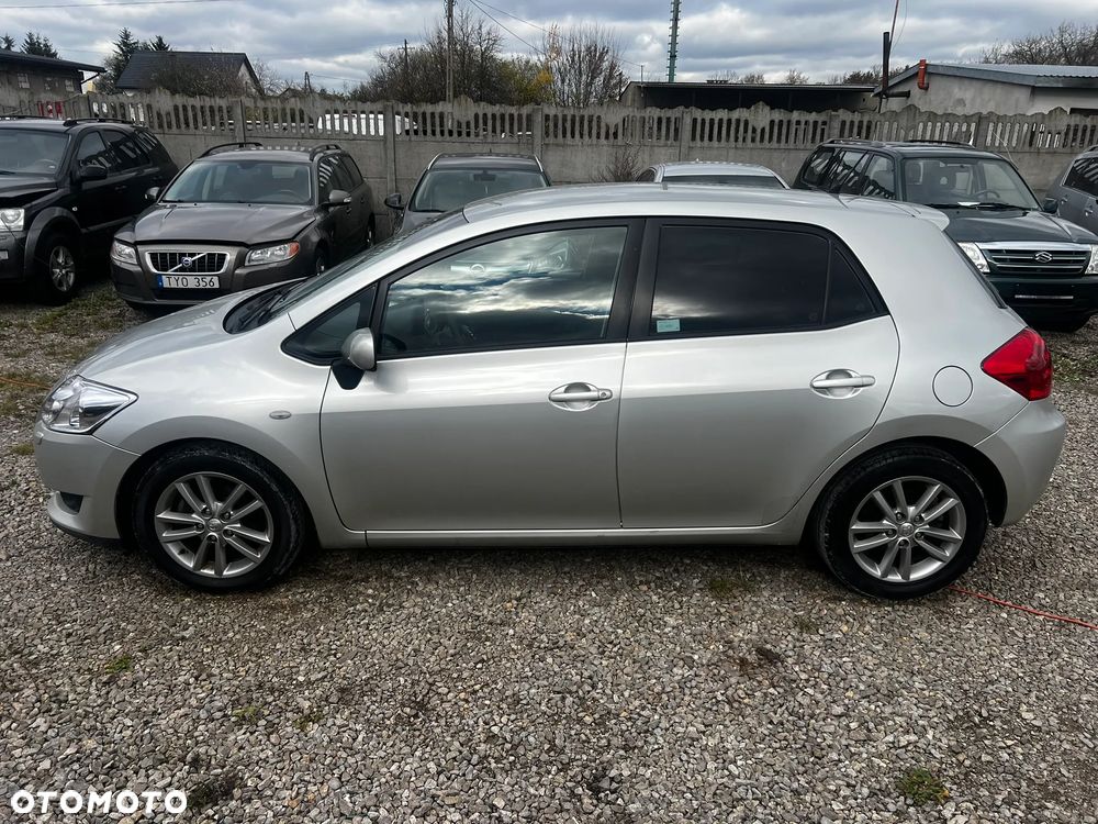 Toyota Auris 1.6 Executive - 12