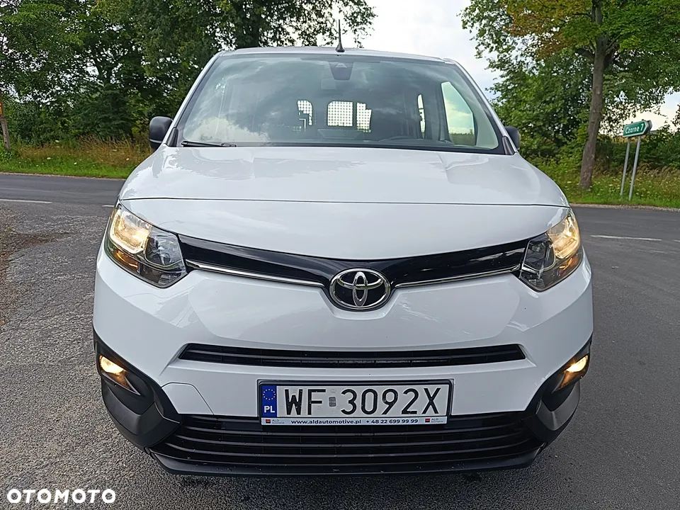 Toyota Proace City 1.5 D-4D Long 2,3t Active (bryg.) - 3