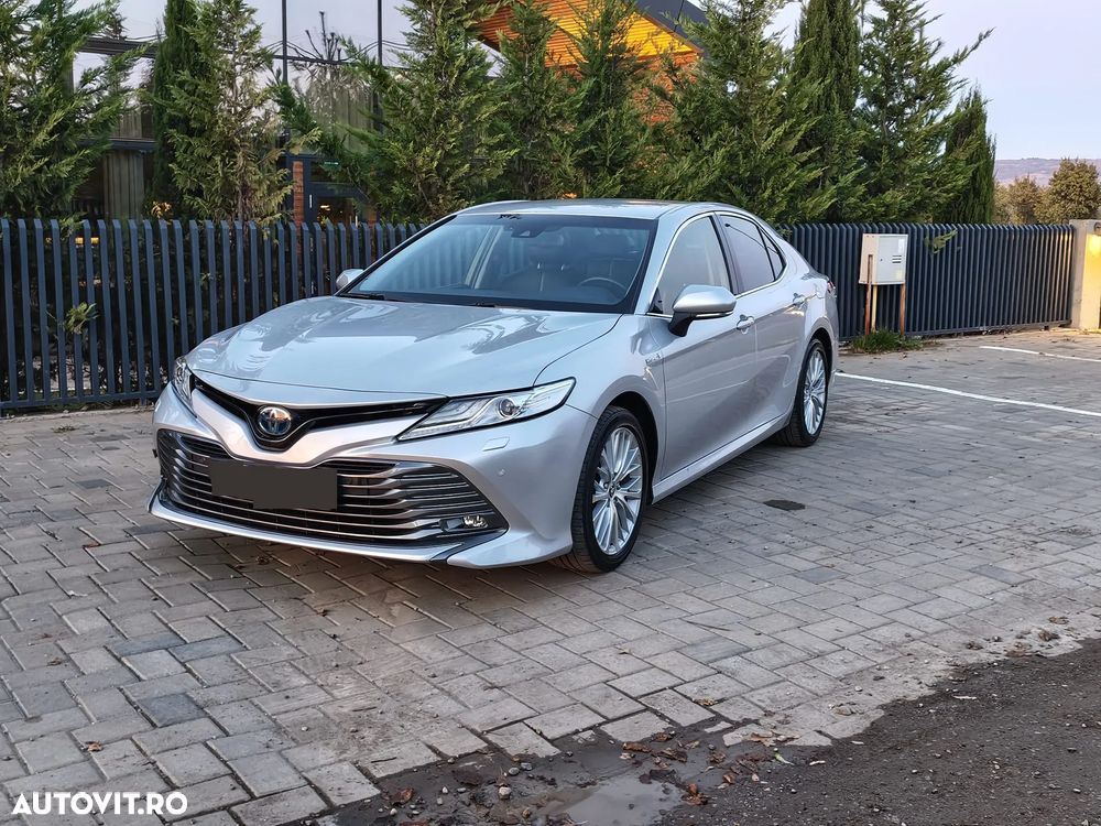 Toyota Camry Business Edition - 1