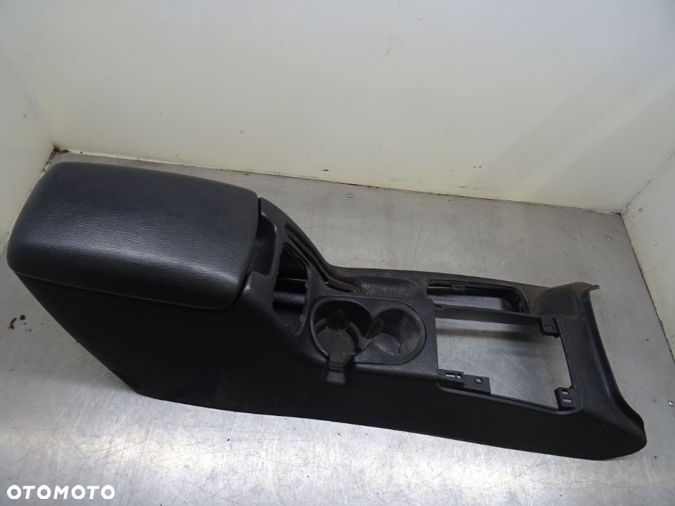 JEEP CHEROKEE KJ LIBERTY 01-05 3.7 TUNEL PODŁOKIETNIK - 1