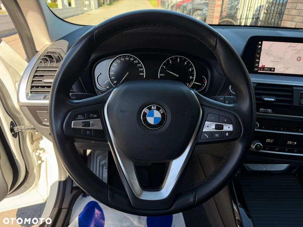 BMW X3 xDrive20i GPF Advantage - 24