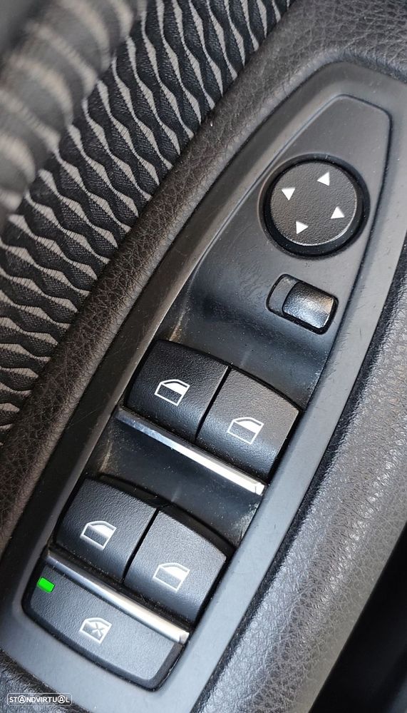 BMW 116 i Advantage — fotografia 21