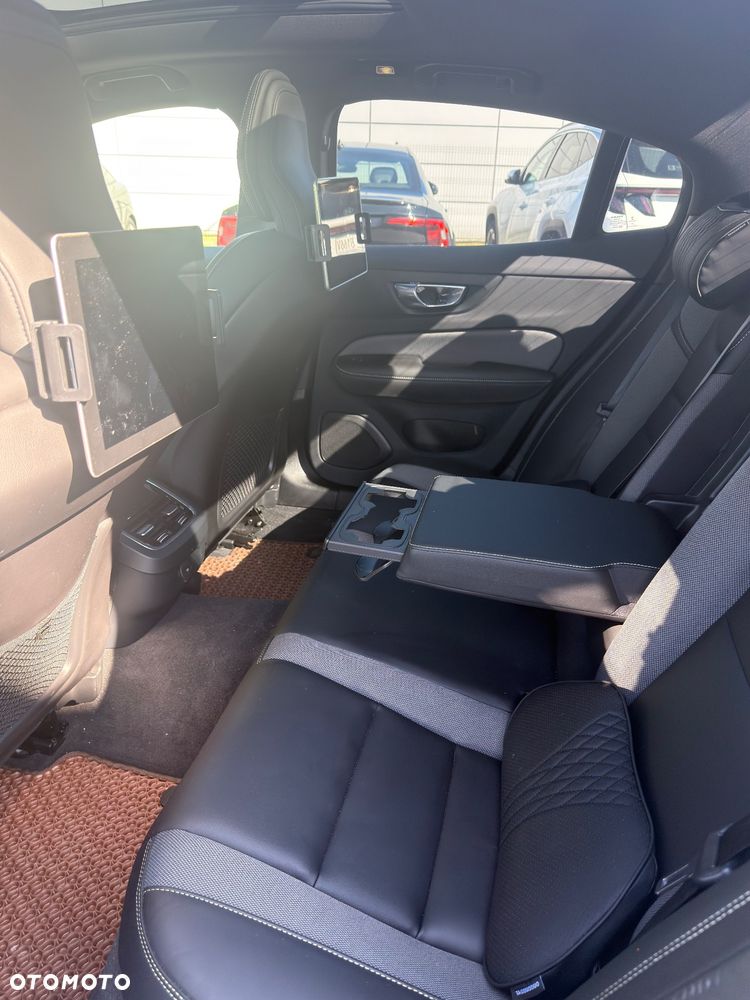 Volvo S60 B5 B AWD Plus Dark - 10