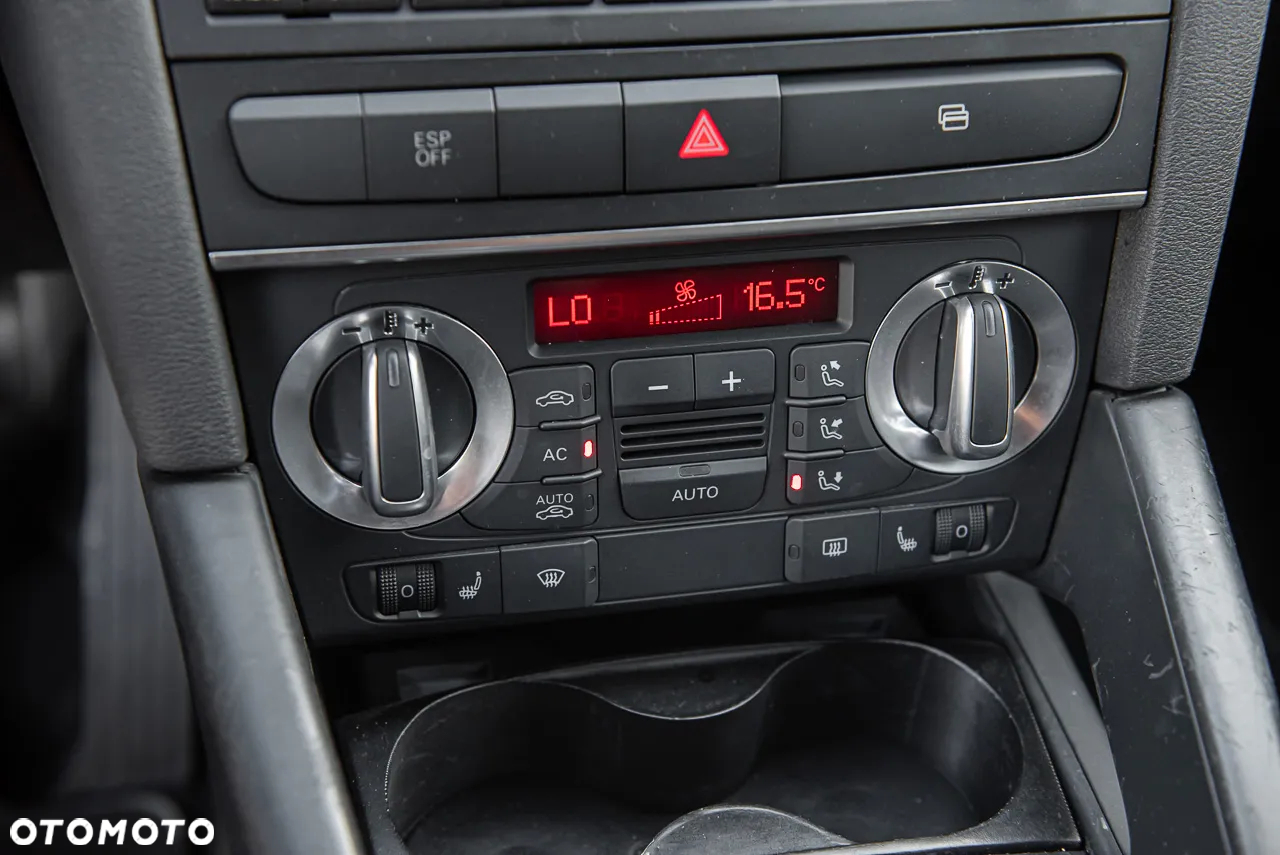 Audi A3 2.0 TFSI Sportback quattro S tronic Ambiente - 24