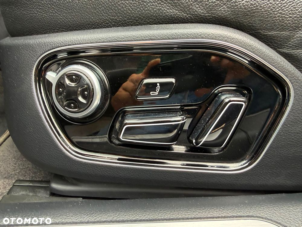 Audi A8 4.0 TFSI cylinder on demand quattro tiptronic Lang - 26